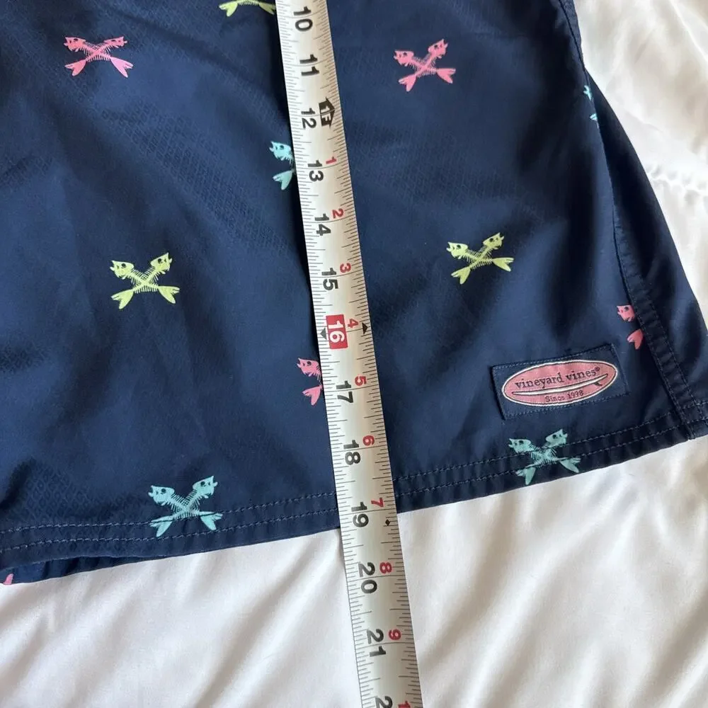 Vineyard Vines Board Shorts Men's Sz 33 Navy Blue All Over Print Fish Bones Swim